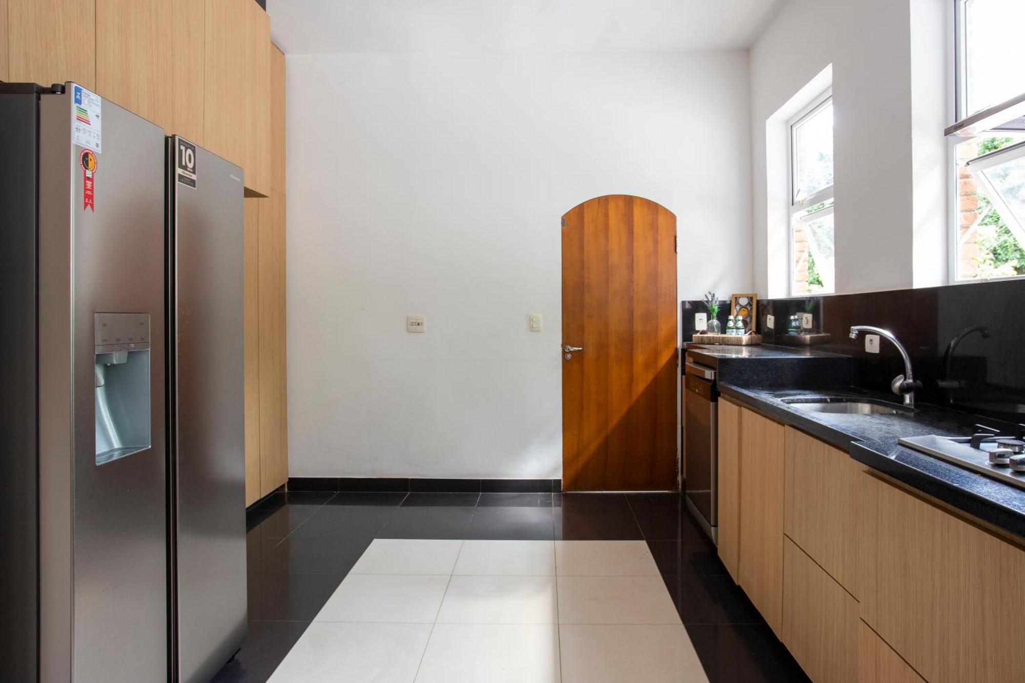 Linda Casa Reformada De 4 No Bairro Morumbi - Pertinho Do Einstein Casa de férias São Paulo
